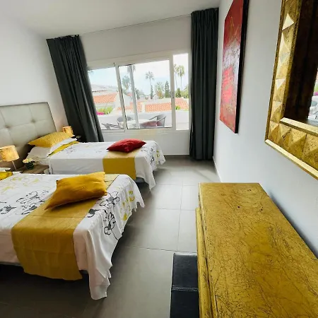 Atico Costa Adeje شقة