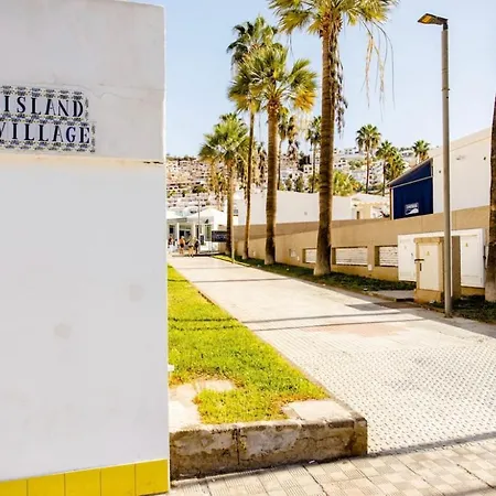 Atico Costa Adeje أذيخي